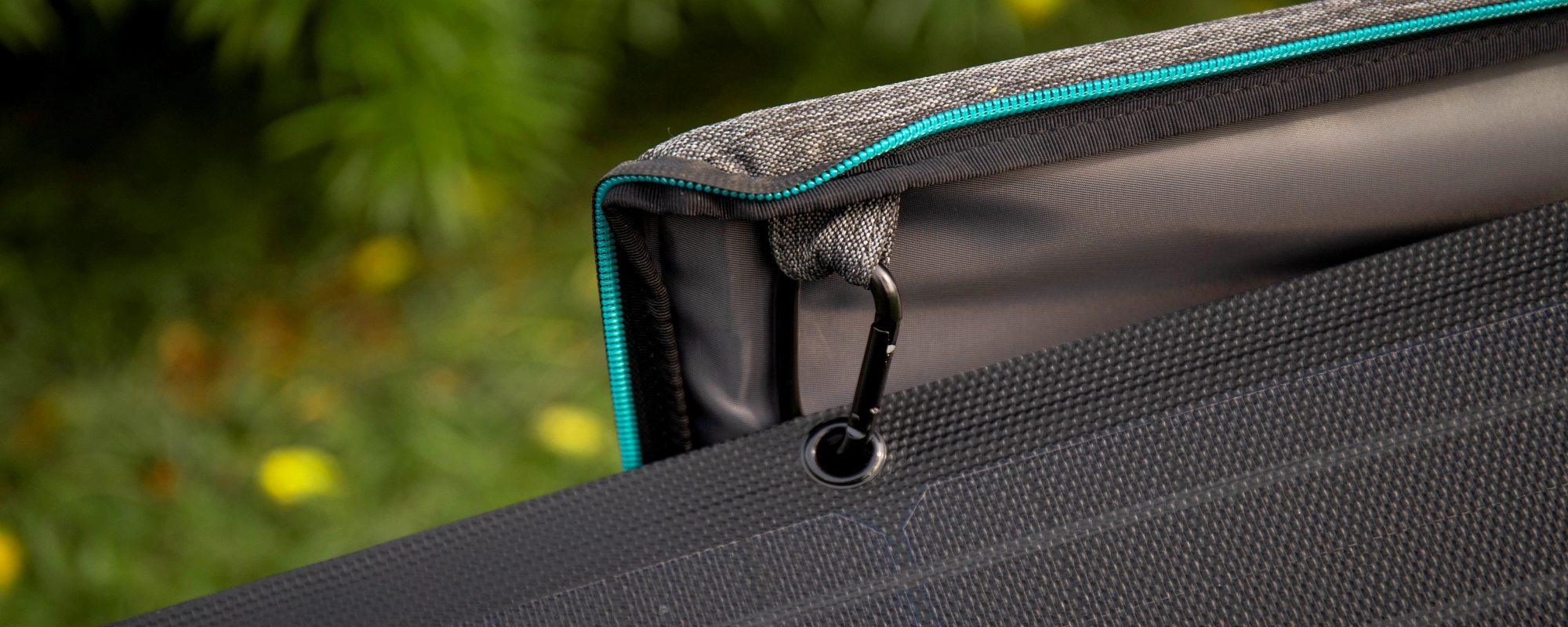 Przenośny panel fotowoltaiczny EcoFlow 160W otwory montażowe