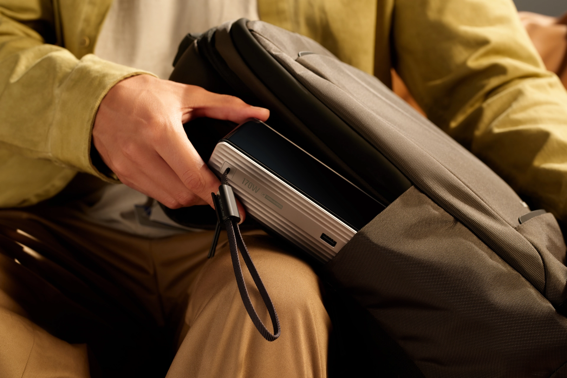 Lekki powerbank EcoFlow Rapid 25000mAh z wyciąganym przewodem USB-C